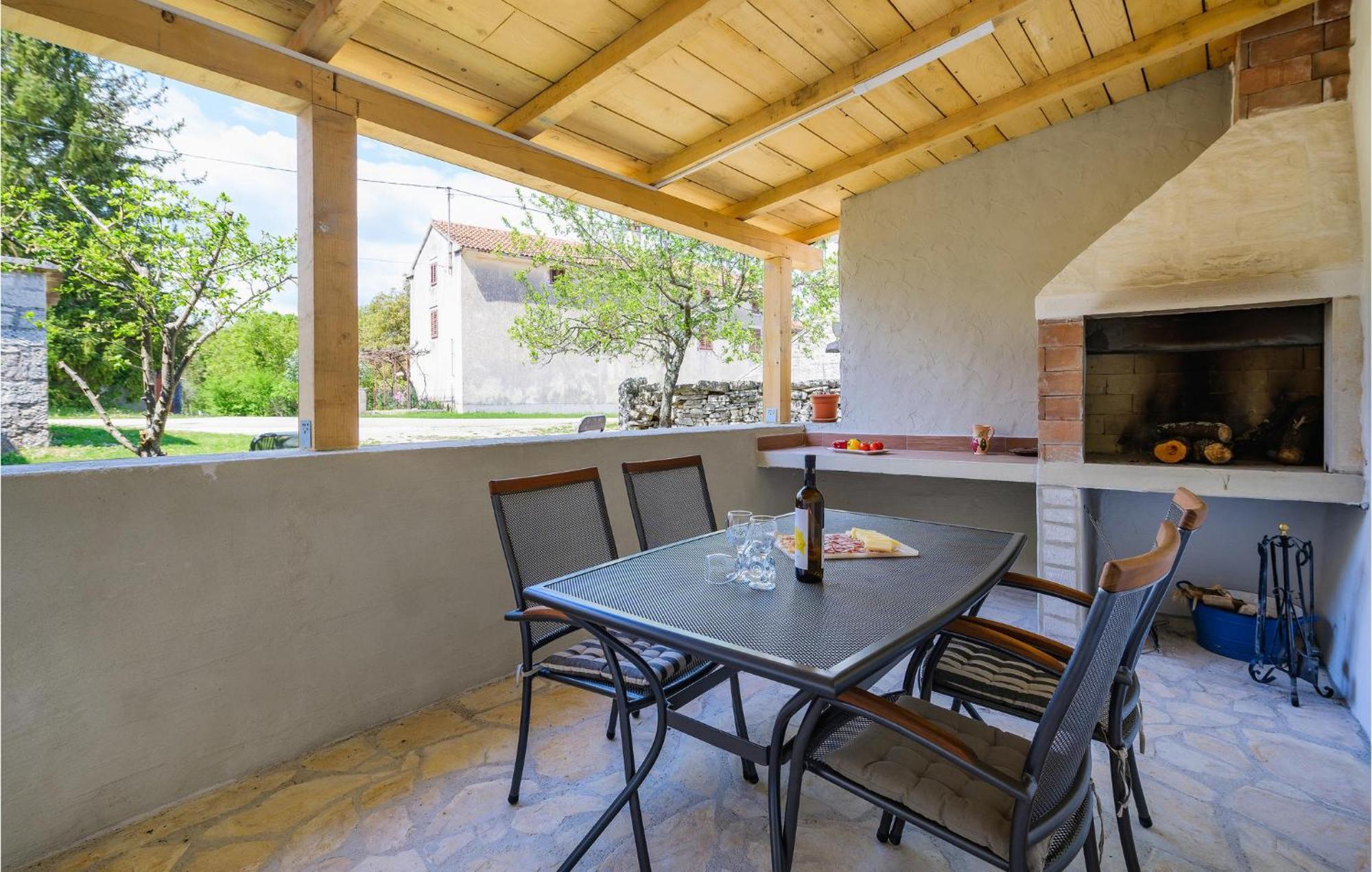 Cozy Home In Pazin With House A Panoramic View Exterior foto